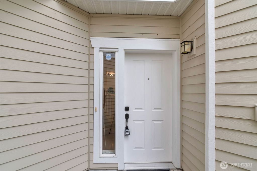 Photo of 23746 SE 36th Lane, Issaquah, WA 98029 (MLS # 2525008)