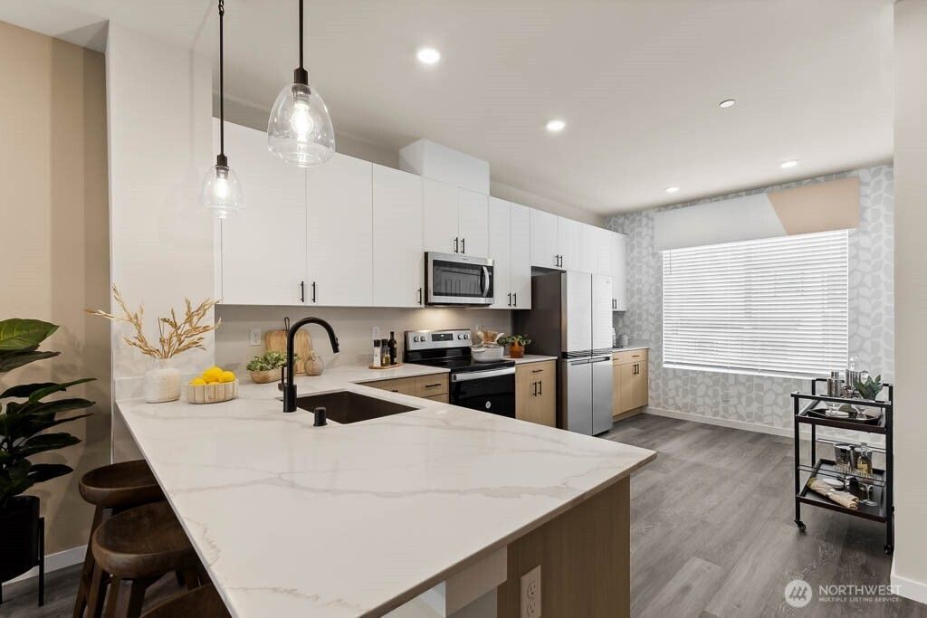 Photo of 14707 87th Avenue SE #HH2, Snohomish, WA 98296 (MLS # 2465646)