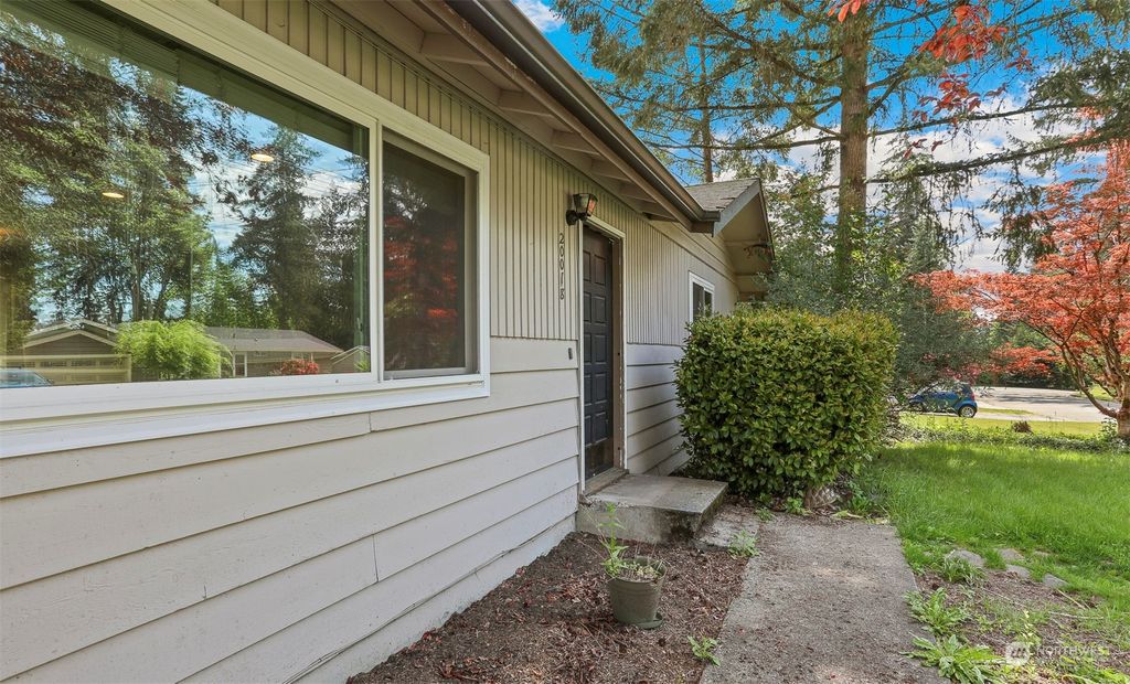 Photo of 20018 95th Place NE, Bothell, WA 98011 (MLS # 2069761)