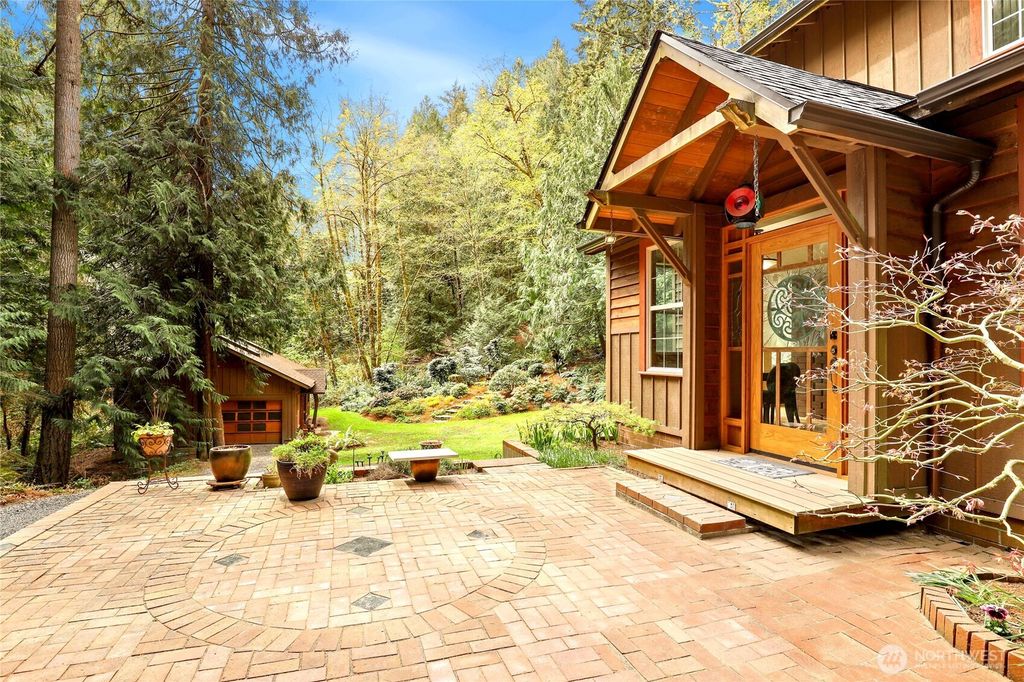Photo of 7400 Island Center Road NE, Bainbridge Island, WA 98110 (MLS # 2497828)