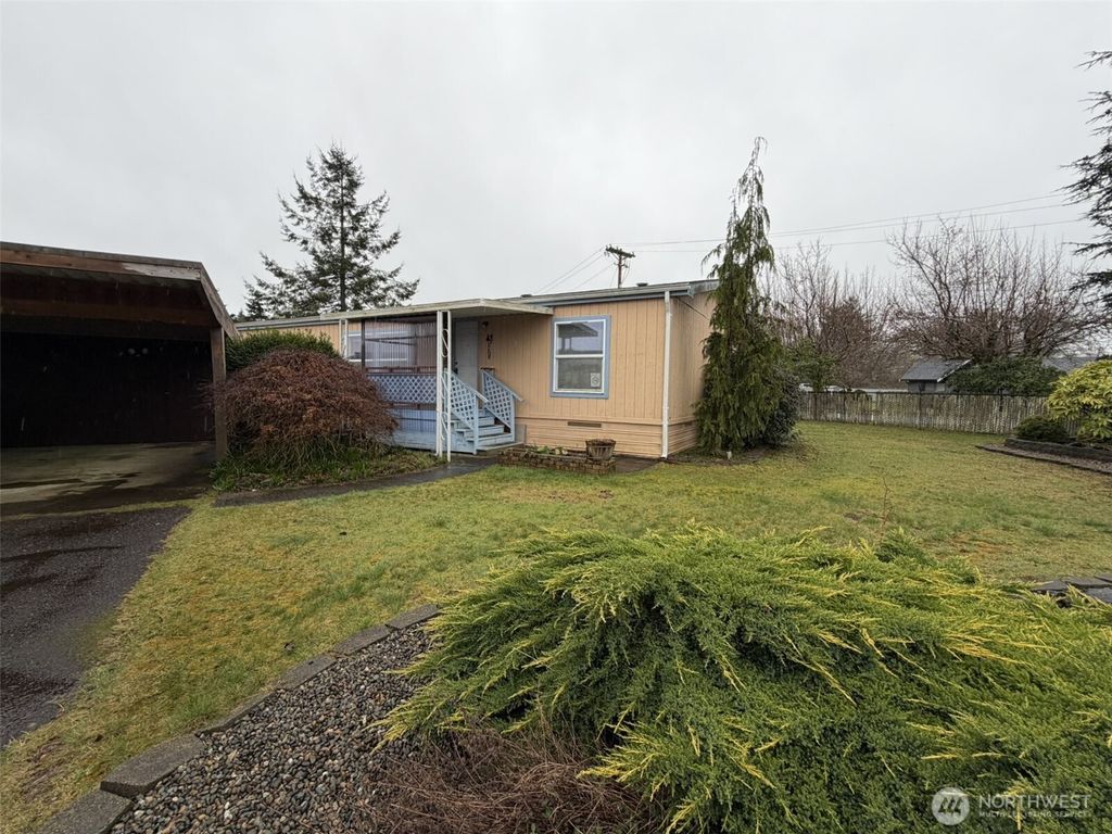 Photo of 100 Leisure Drive, Aberdeen, WA 98520 (MLS # 2481400)