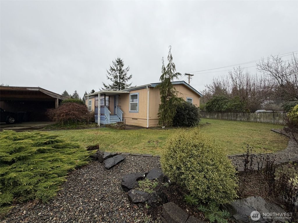 Photo of 100 Leisure Drive, Aberdeen, WA 98520 (MLS # 2481400)