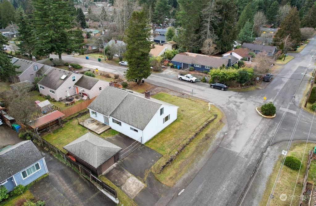 Photo of 16924 12th Place NE, Shoreline, WA 98155 (MLS # 2027010)
