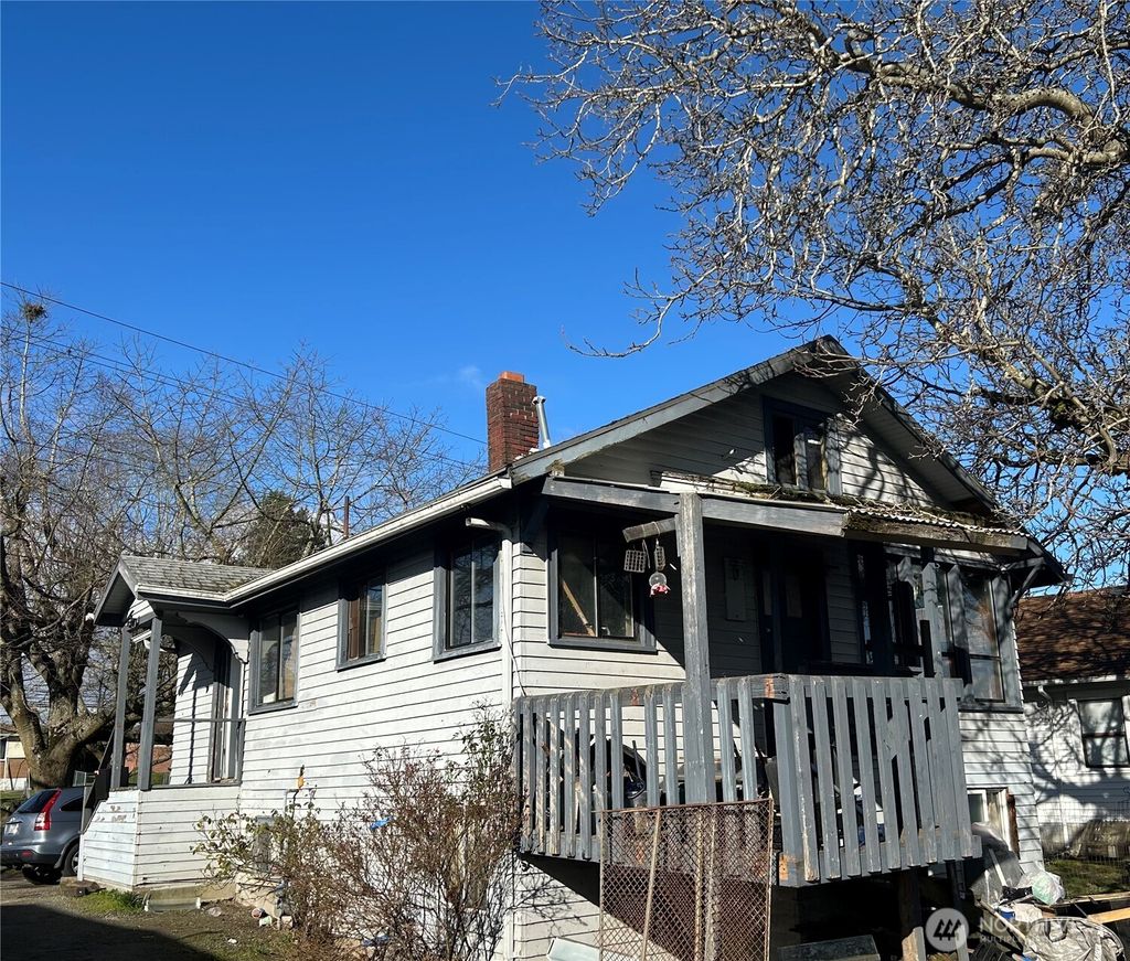 Photo of 5908 Beacon Avenue S, Seattle, WA 98108 (MLS # 2484780)