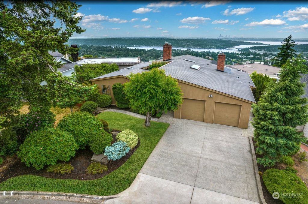 Photo of 4467 141st Avenue SE, Bellevue, WA 98006 (MLS # 2181460)