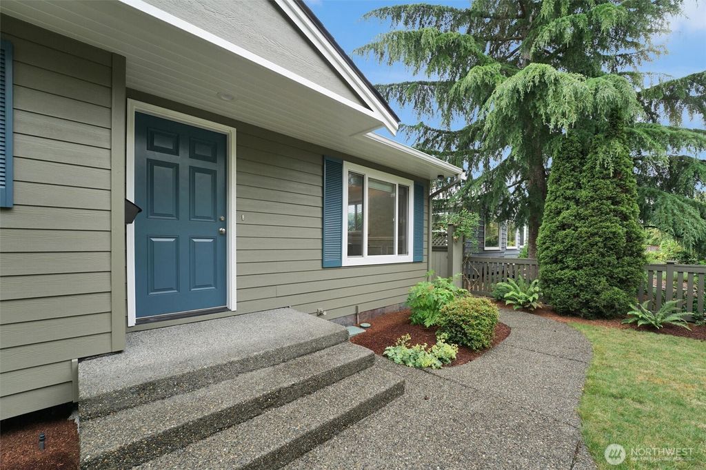 Photo of 8410 9th Avenue SW, Seattle, WA 98106 (MLS # 2396794)