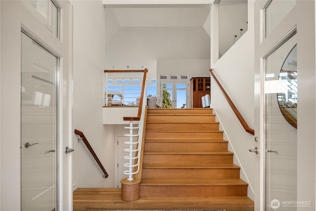Photo of 1736 Arch Avenue SW, Seattle, WA 98116 (MLS # 2437421)
