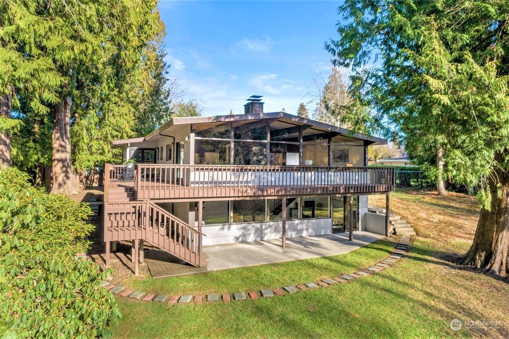 Photo of 121 SW 171st Street, Normandy Park, WA 98166 (MLS # 2028799)