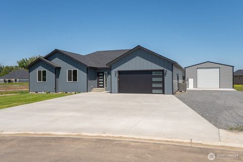 Photo of 6428 NE Road 2.05, Moses Lake, WA 98837 (MLS # 2310895)