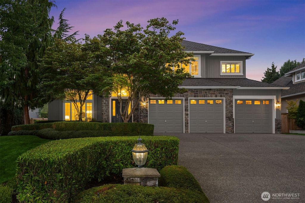 Photo of 1218 269th Avenue SE, Sammamish, WA 98075 (MLS # 2430347)