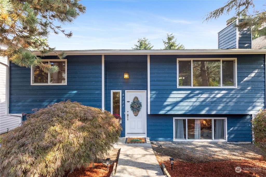 Photo of 4727 S 3rd Avenue, Everett, WA 98203 (MLS # 2168235)