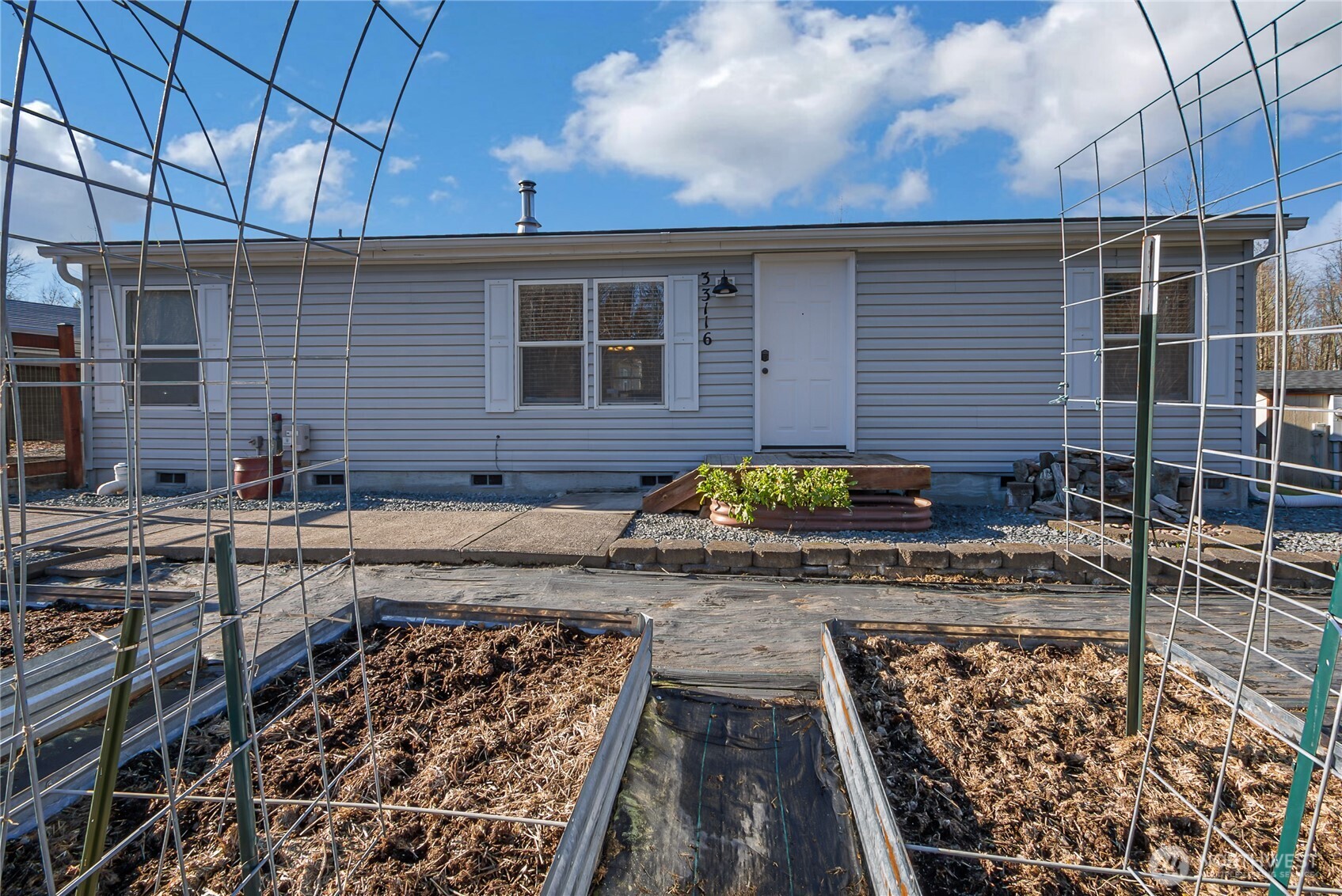 33116 E 84th Avenue E