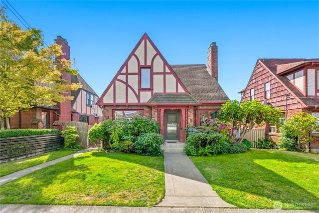 843 NE 81st Street, Seattle