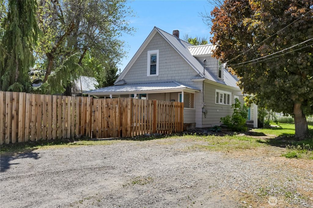 listing image 9361093825715349577