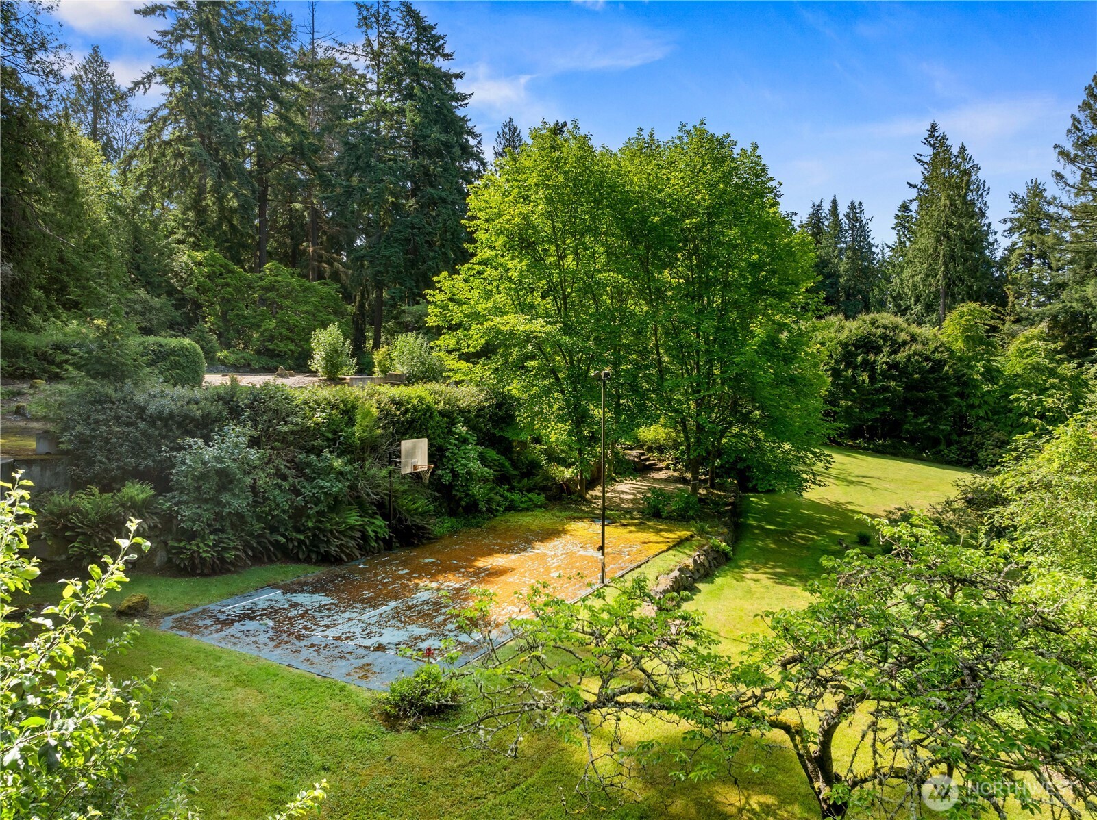 105 NW Highland Drive