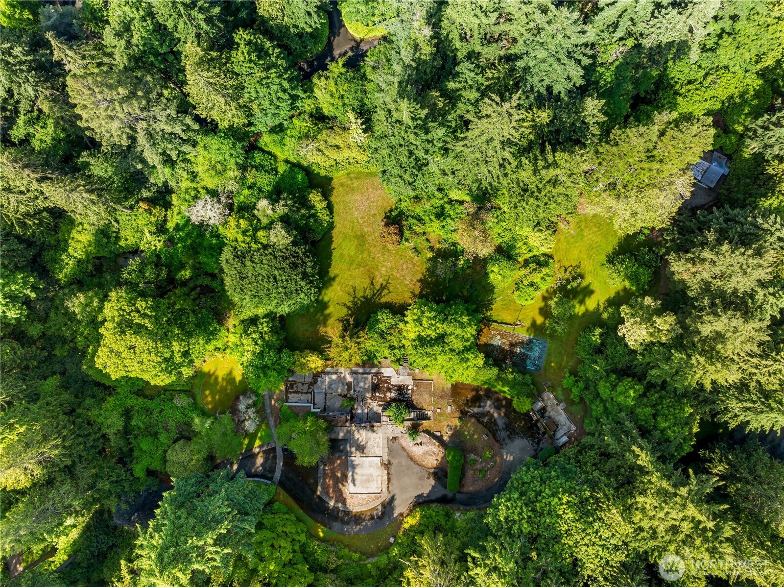 105 NW Highland Drive