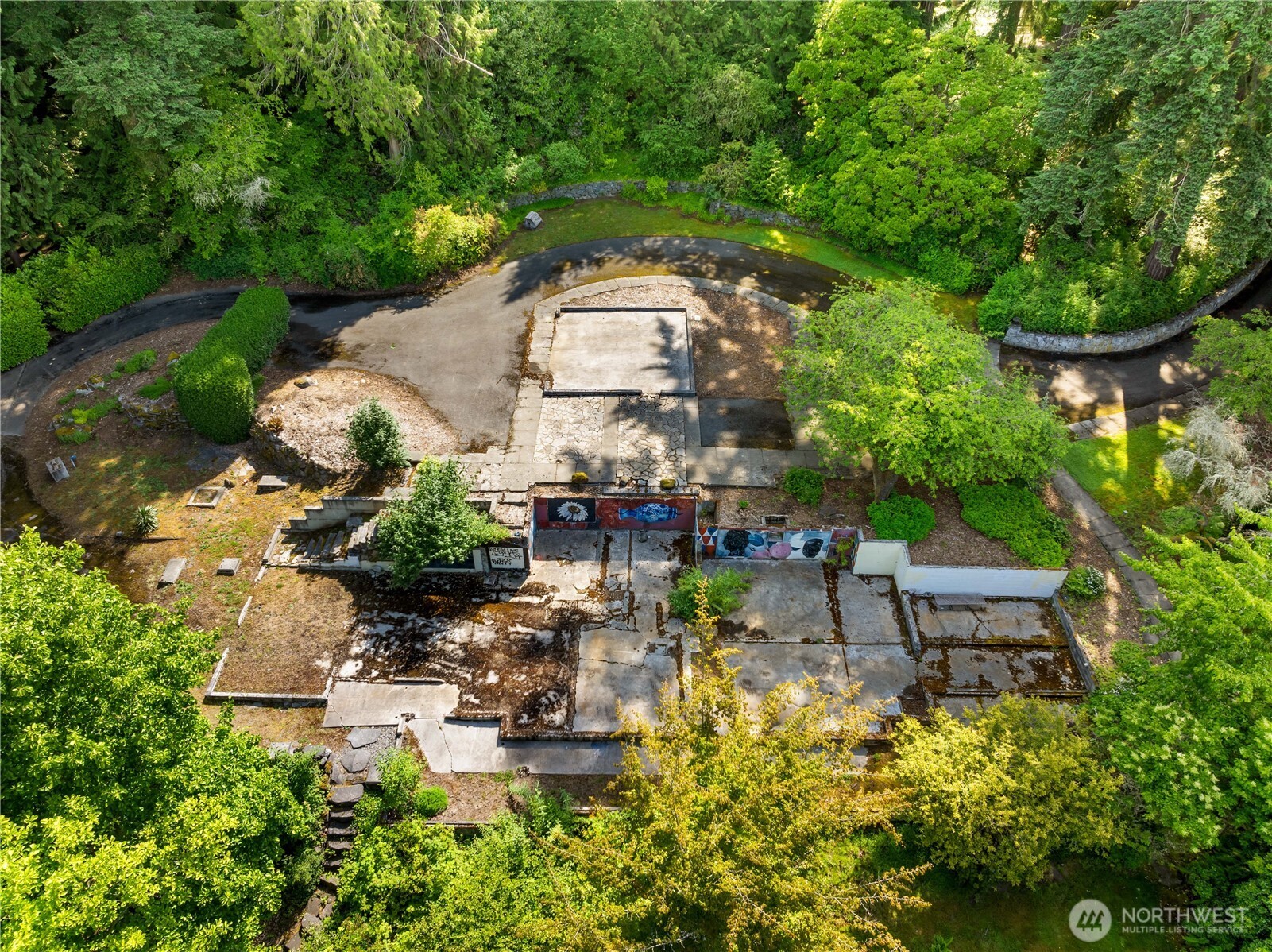 105 NW Highland Drive