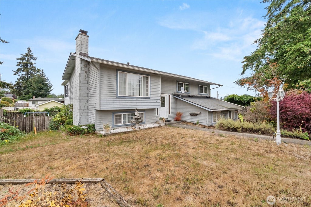 Photo of 13708 SE 268th Street, Kent, WA 98042 (MLS # 2584139)
