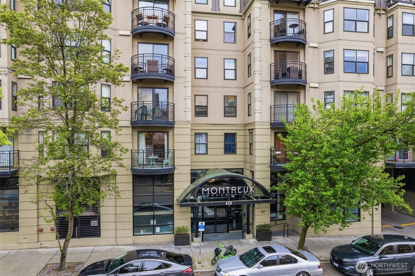 425 Vine Street 708