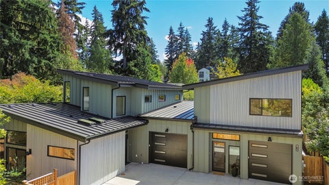 Photo of 817 NE 100th Street, Seattle, WA 98125 (MLS # 2574063)