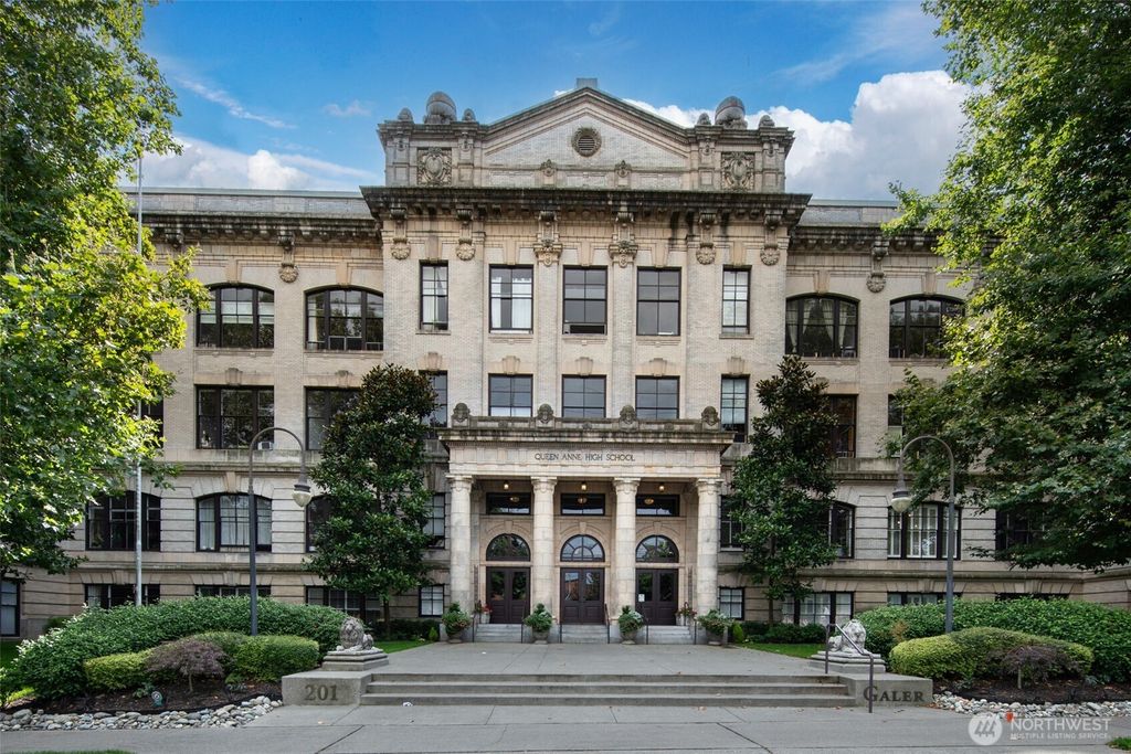 Photo of 201 Galer Street #104, Seattle, WA 98109 (MLS # 2331894)