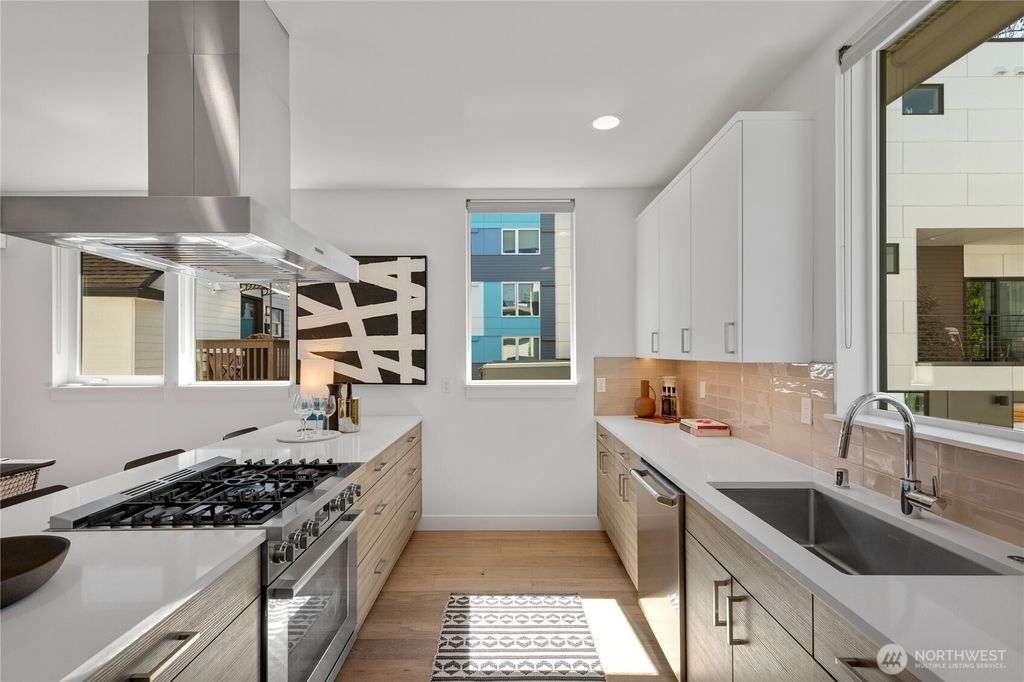 Photo of 1431 22nd Avenue, Seattle, WA 98122 (MLS # 2522055)