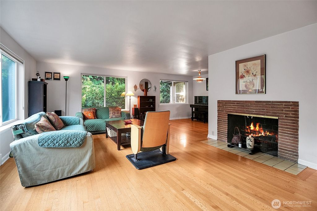 Photo of 4914 55th Avenue S, Seattle, WA 98118 (MLS # 2411237)