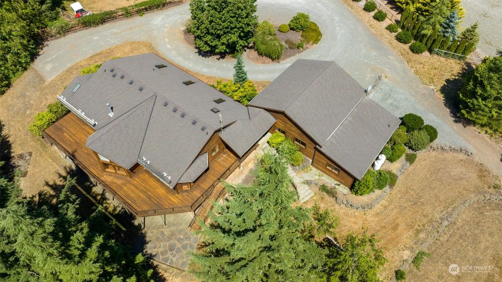 Photo of 38633 304th Avenue SE, Enumclaw, WA 98022 (MLS # 2136966)