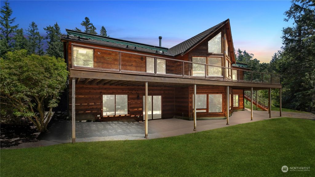 Photo of 38633 304th Avenue SE, Enumclaw, WA 98022 (MLS # 2136966)