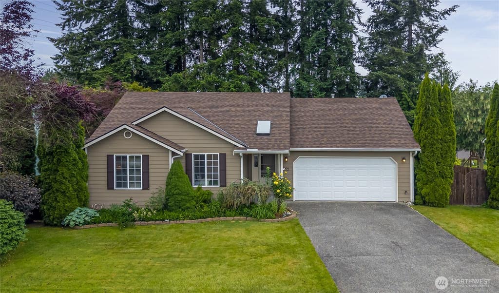 Photo of 504 Eagle View Dr. DR, Granite Falls, WA 98252 (MLS # 2535179)
