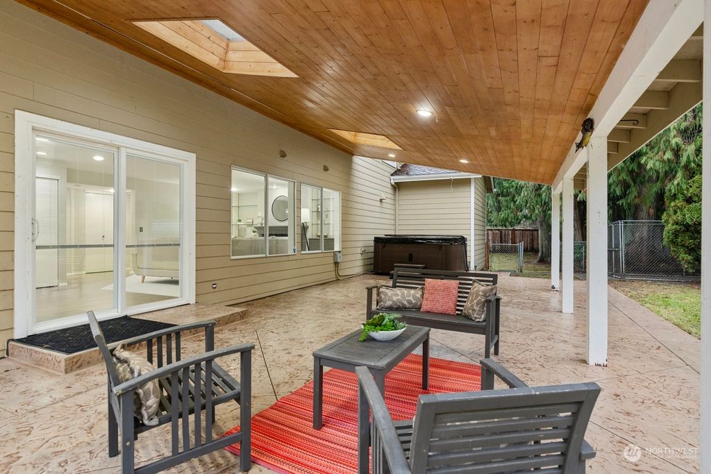Photo of 33085 NE 40th Place, Carnation, WA 98014 (MLS # 2181879)