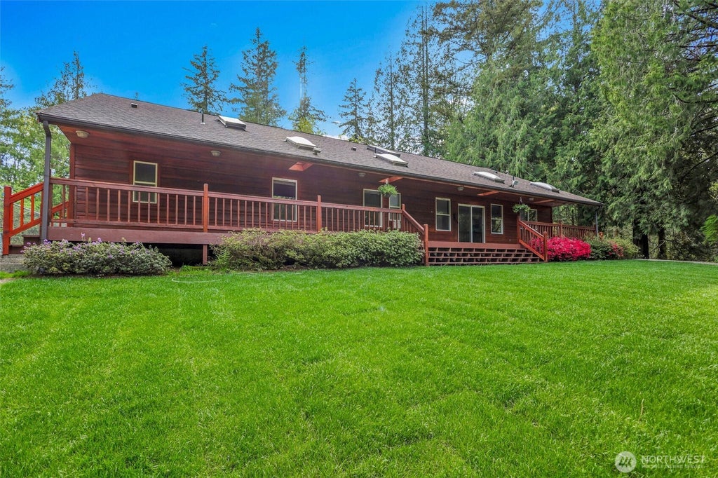 Photo of 22926 276th Avenue SE, Maple Valley, WA 98038 (MLS # 2587763)