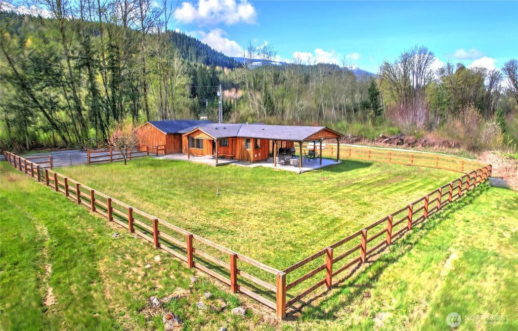 Photo of 30313 State Route 530 NE, Arlington, WA 98223 (MLS # 2505974)