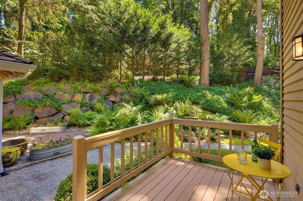 Photo of 4549 152nd Place SE, Bellevue, WA 98006 (MLS # 2400599)