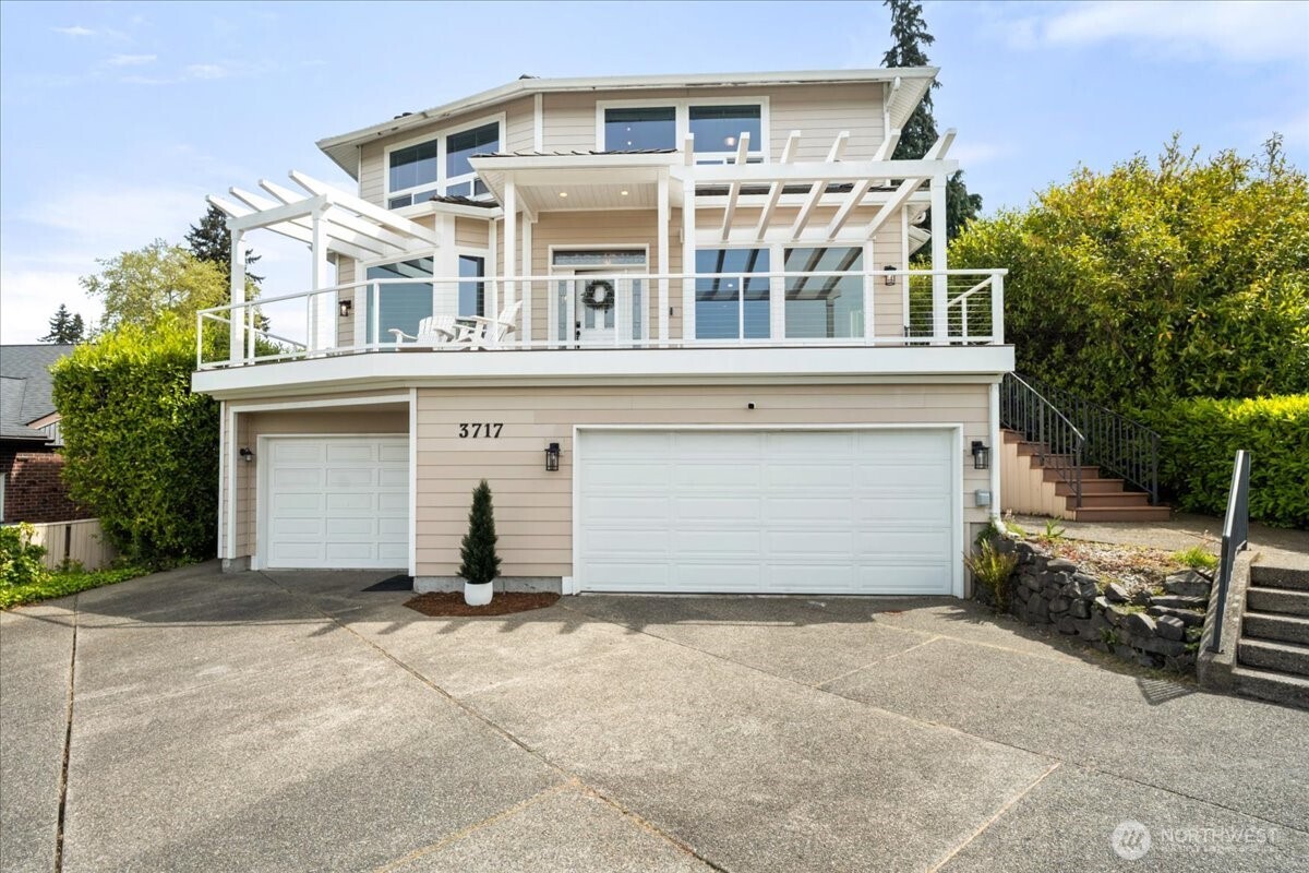 3717 Olympic Boulevard W