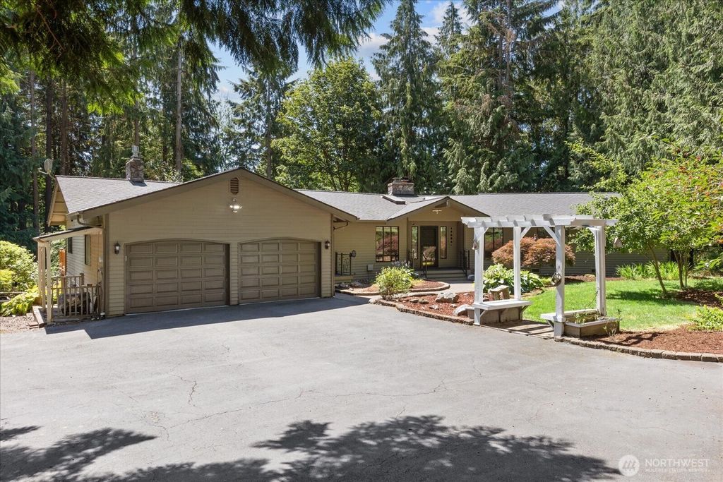 Photo of 16224 82nd Street SE, Snohomish, WA 98290 (MLS # 2411120)
