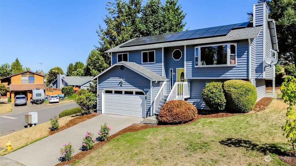 Photo of 6315 37th Street SE, Auburn, WA 98092 (MLS # 2146327)