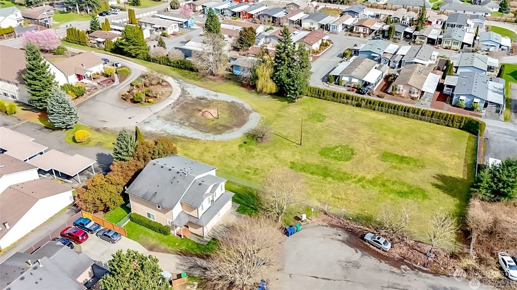 Photo of 8207 43rd Avenue NE, Marysville, WA 98270 (MLS # 2310533)