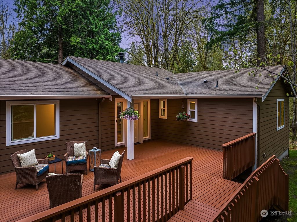 Photo of 15607 258th Place SE, Issaquah, WA 98027 (MLS # 2063899)
