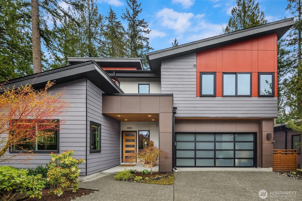 Photo of 1450 14th Place NE, Issaquah, WA 98029 (MLS # 2349872)