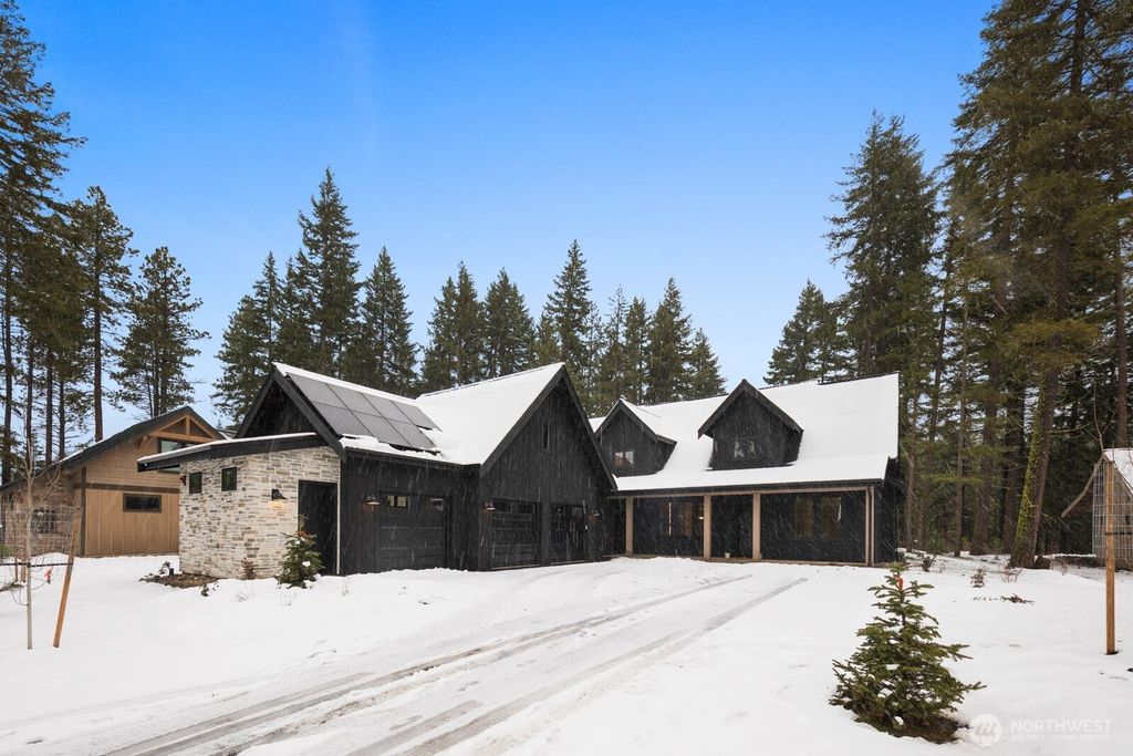 Photo of 220 Farmhouse Way, Cle Elum, WA 98922 (MLS # 2460534)