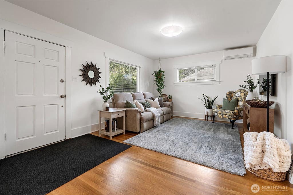 Photo of 2521 S L Street, Tacoma, WA 98405 (MLS # 2559836)