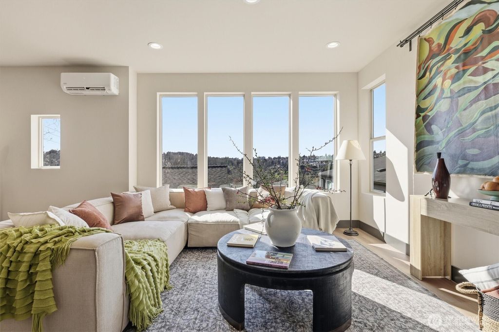 Photo of 4584 22nd Avenue SW, Seattle, WA 98106 (MLS # 2501822)