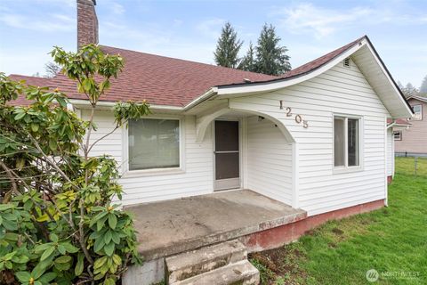 1205 NW Kerron Street Winlock WA 98596