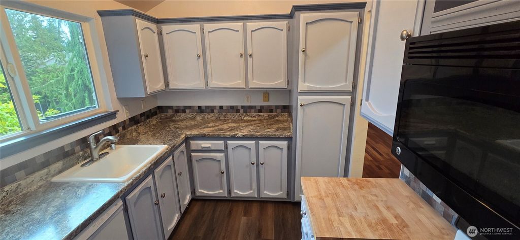 Photo of 820 Cady Road #H304, Everett, WA 98203 (MLS # 2458827)