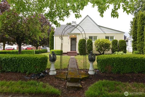 Photo of 1605 7th Avenue, Longview, WA 98632 (MLS # 2377921) Photo of 1605 7th Avenue, Longview, WA 98632 (MLS # 2377921)