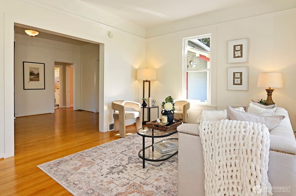 Photo of 942 N 81st Street, Seattle, WA 98103 (MLS # 2503359)