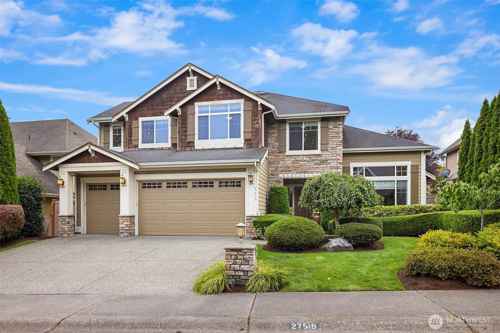 Photo of 27519 SE 28th Place, Sammamish, WA 98075 (MLS # 2429074)