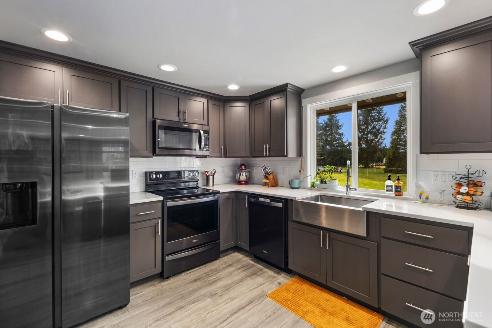 9911 Hampshire Court SE