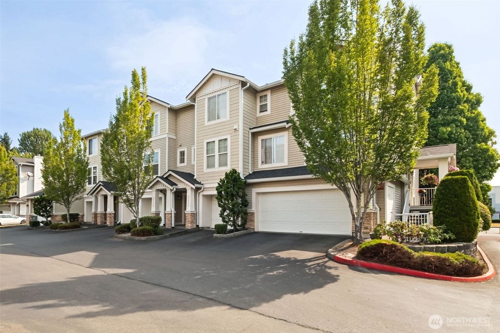 Photo of 23222 63rd Place S #27-4, Kent, WA 98032 (MLS # 2416009)